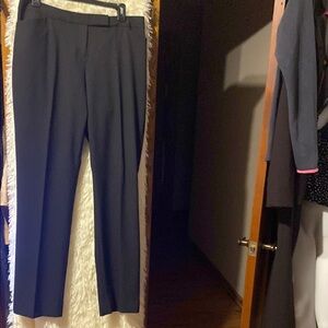 The Limited Black Collection Lexie Fit Women’s Straight Leg Pants. Size 8